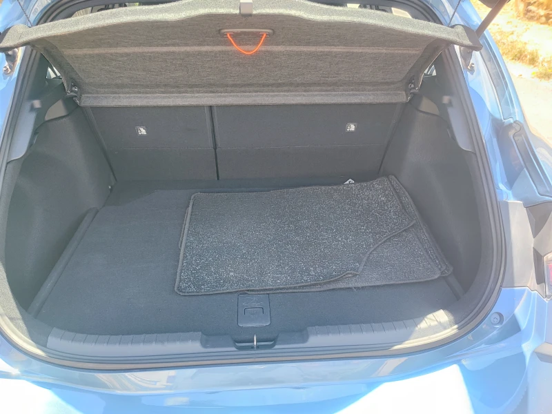 Toyota Corolla, снимка 9 - Автомобили и джипове - 51738352