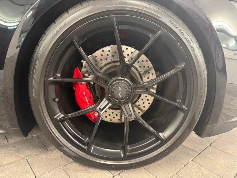 Porsche 911 992* GT3* Carbon* Bose* Lift, снимка 4 - Автомобили и джипове - 51432610