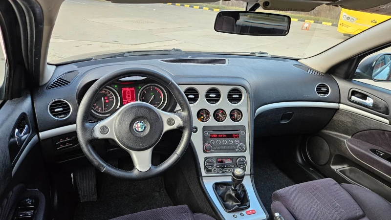 Alfa Romeo 159 1.9 JTDM KLIMATRONIK/6skorosti, снимка 11 - Автомобили и джипове - 53473690