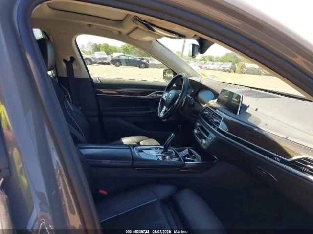 BMW 740 XDRIVE !!УНИКАТ!! #ПЪЛНО ОБОРУДВАНЕ# !ПАНОРАМА, снимка 9 - Автомобили и джипове - 55105863