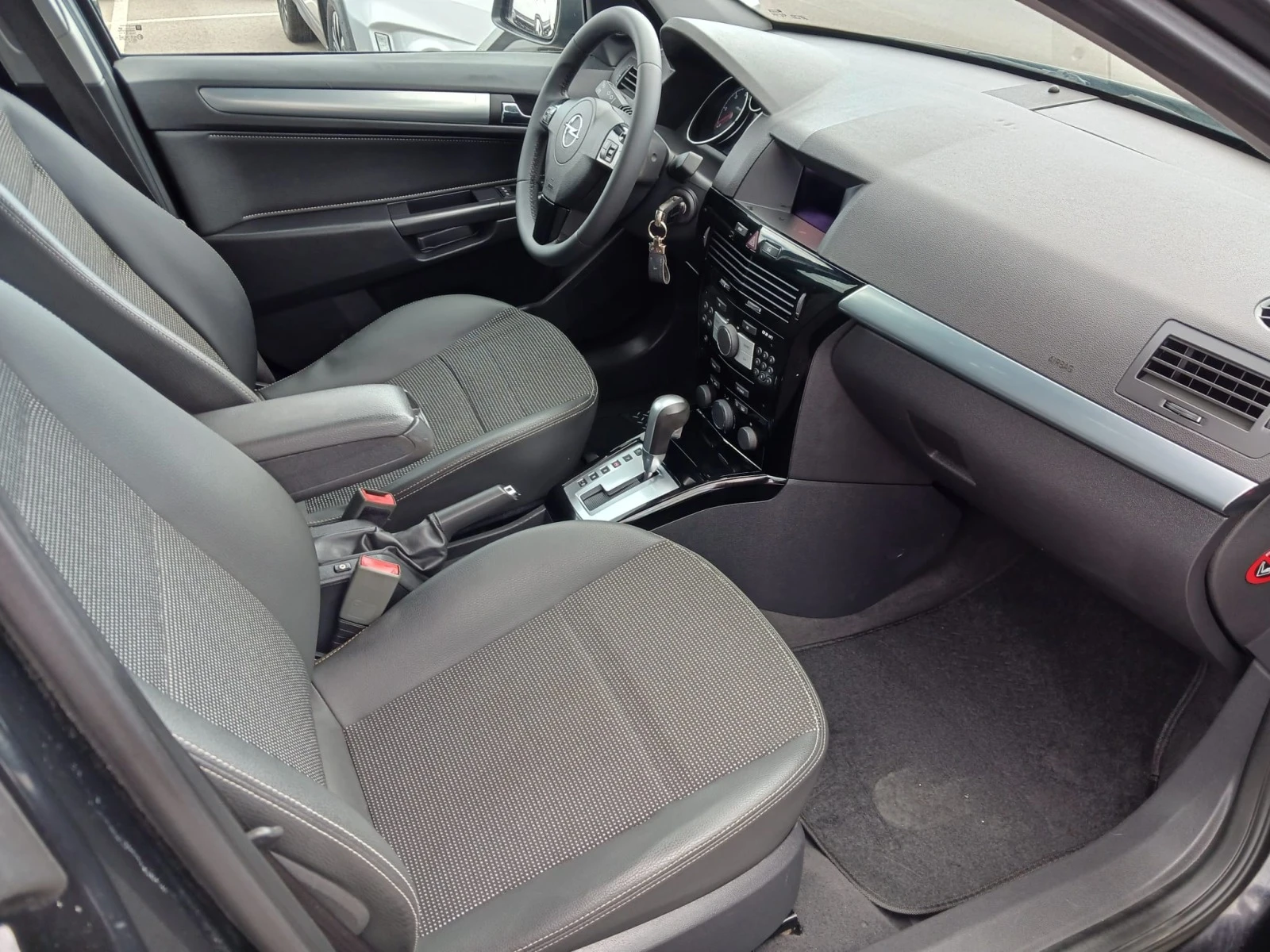 Opel Astra 1.9 CDTI - изображение 9