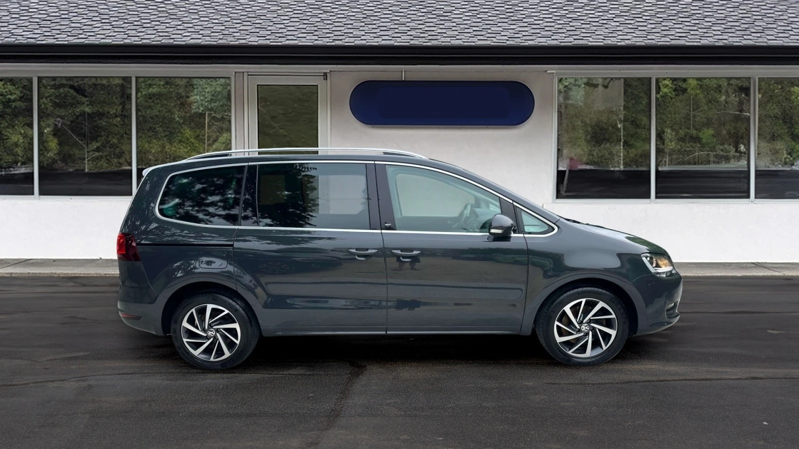 VW Sharan 2.0TDI* 7-места* Панорама* Подгрев* ГЕРМАНИЯ - изображение 3