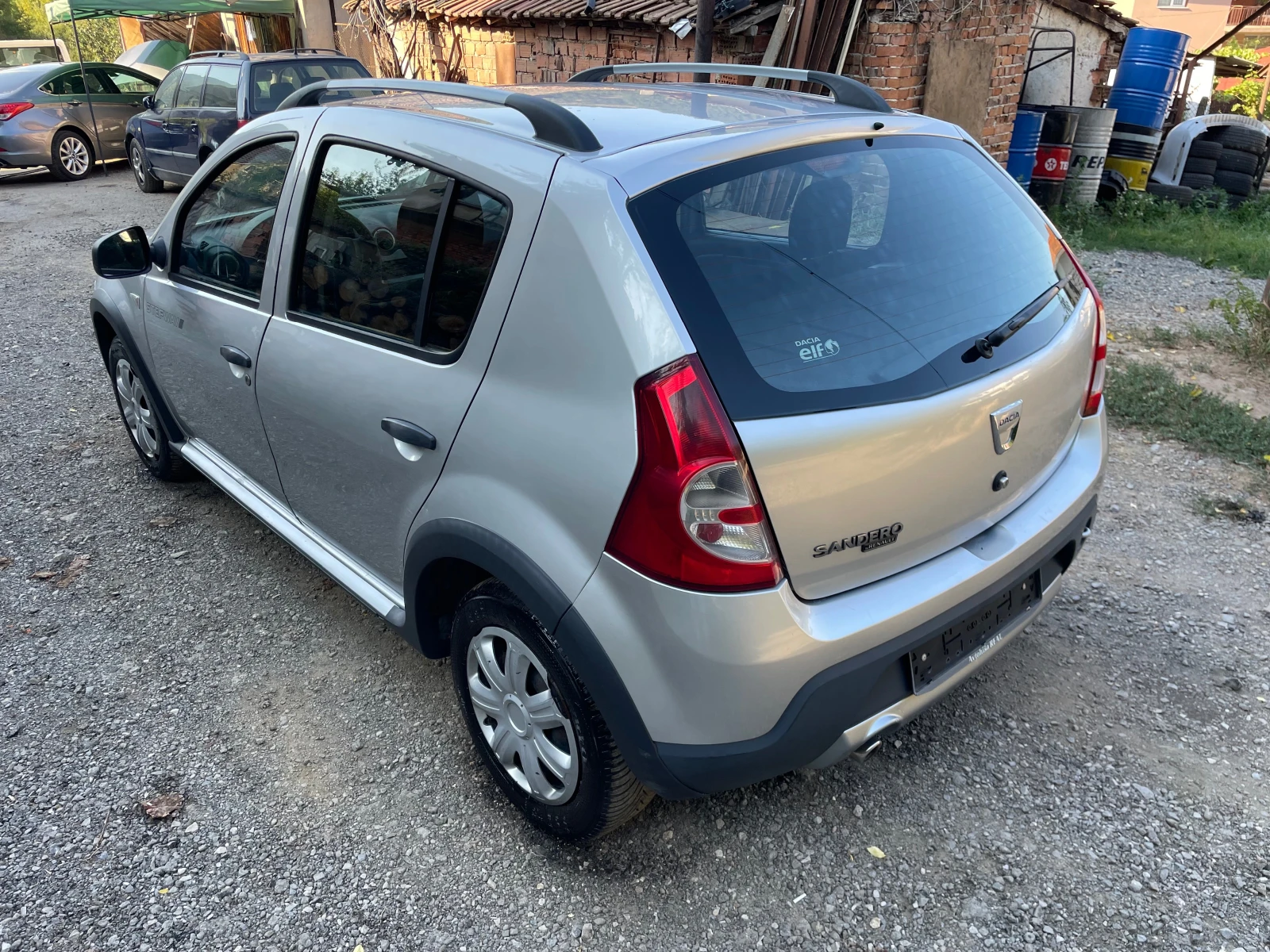 Dacia Sandero STEPWAY 1.6 I - изображение 7