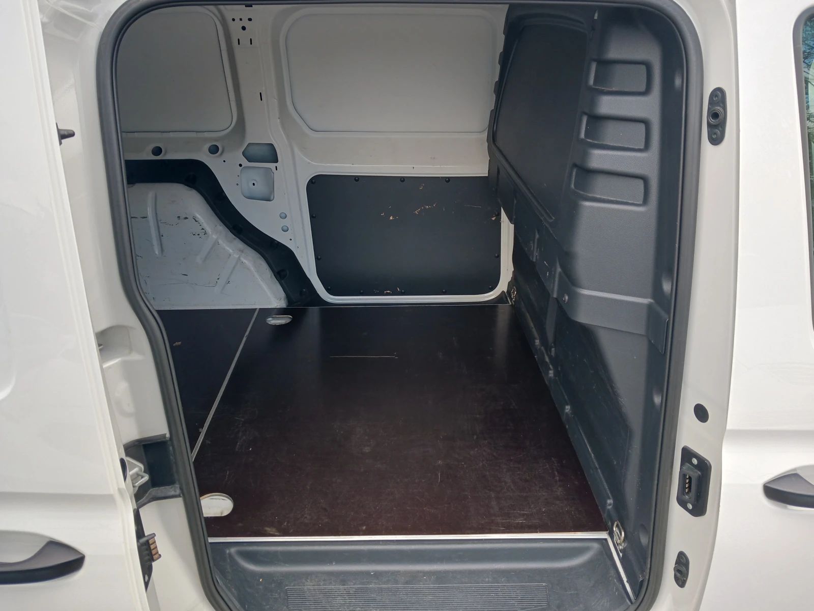 VW Caddy MAXI= 2.0 TDI=  | Mobile.bg   15