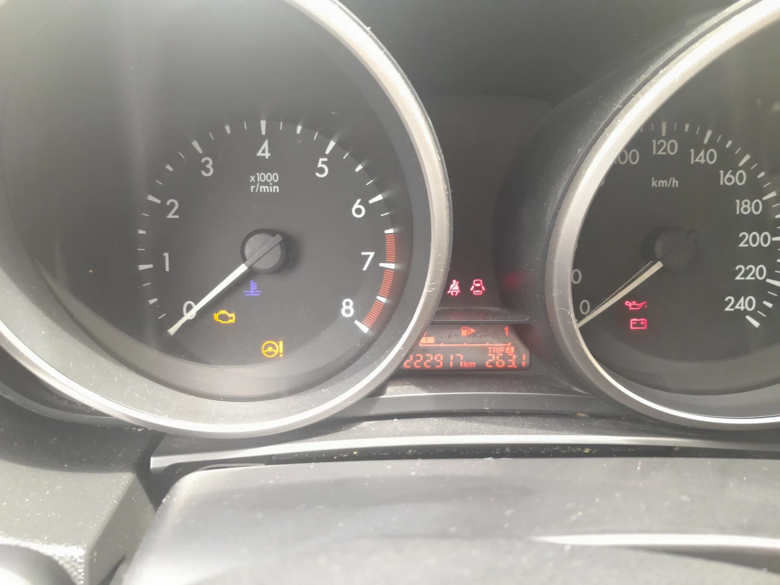 Mazda 5 1.8 - изображение 7
