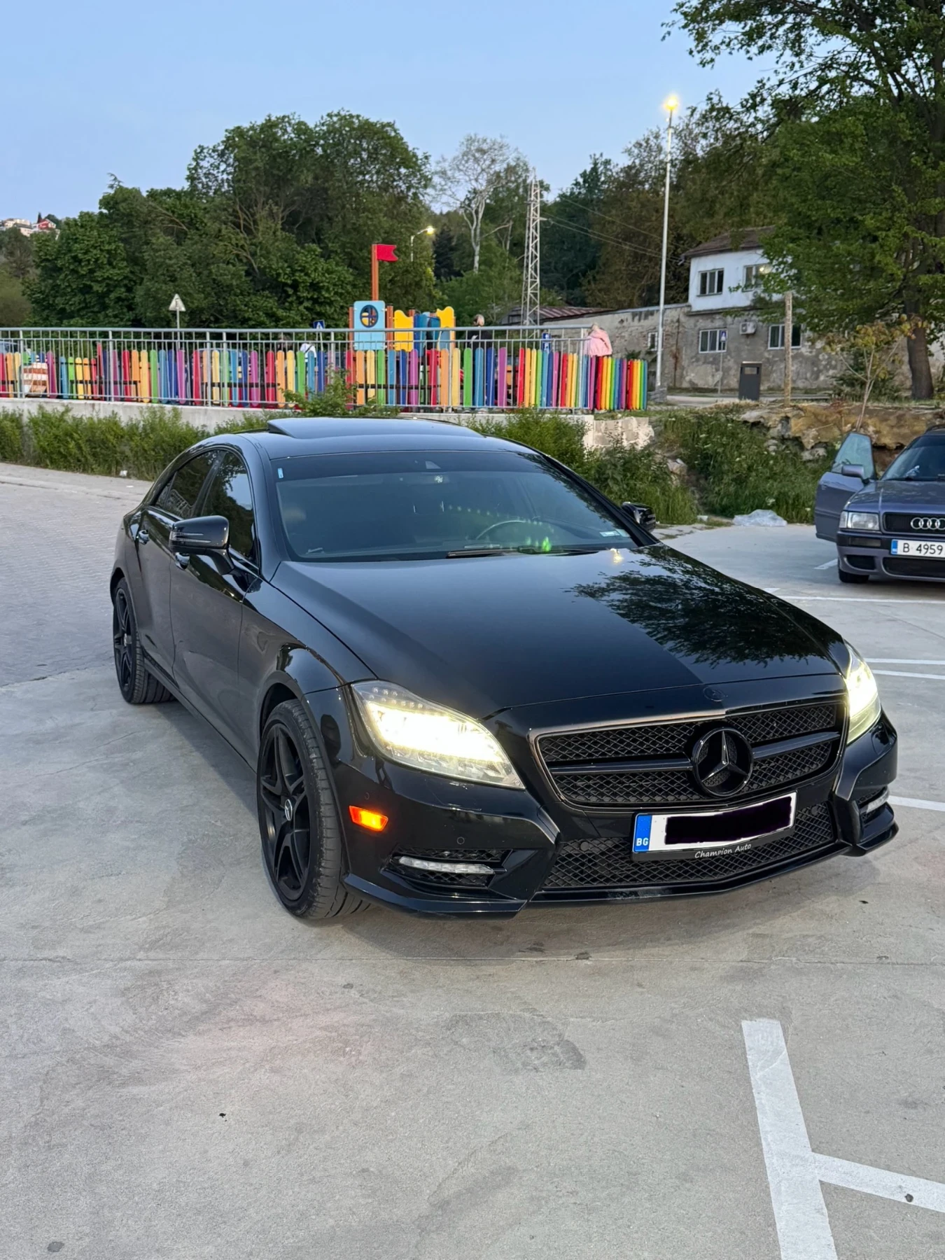 Mercedes-Benz CLS 550 4, 7 Bi-Turbo - изображение 2