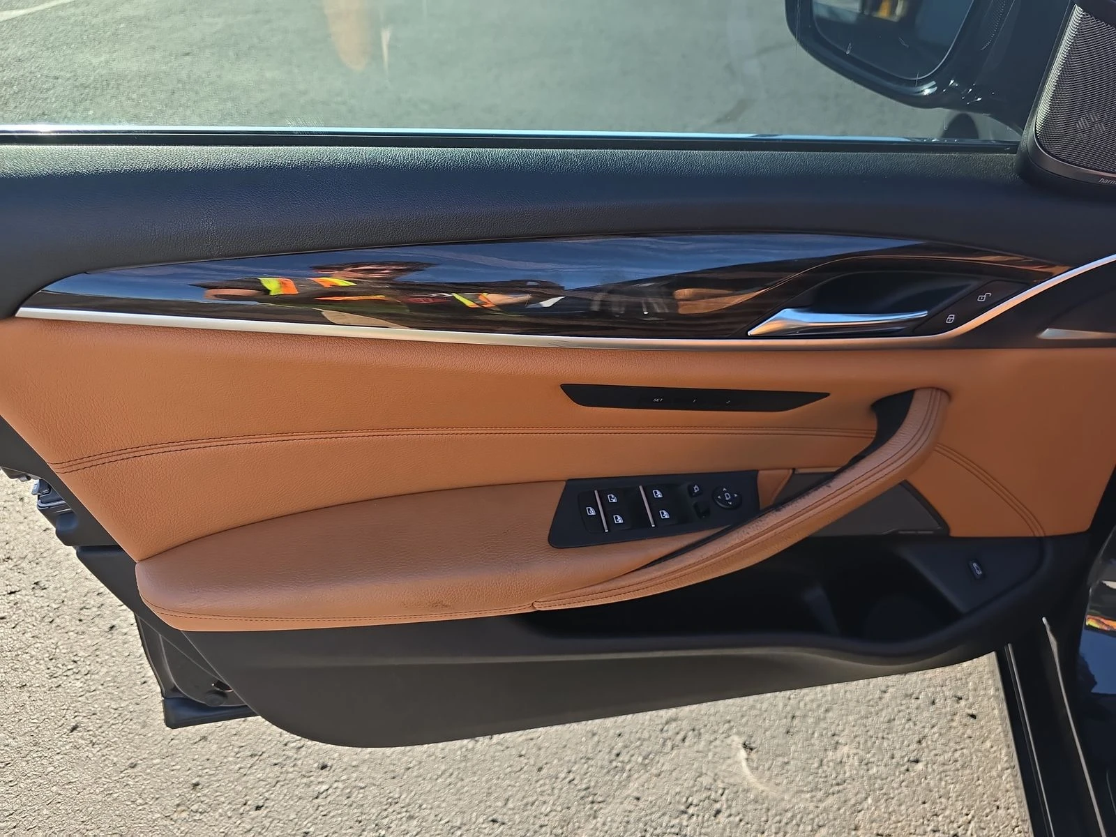 BMW 540 ДИГИТАЛНО* ТАБЛО* ПОДГРЕВ* КАМЕРА* КЕЙЛЕС* LANE* A - изображение 7