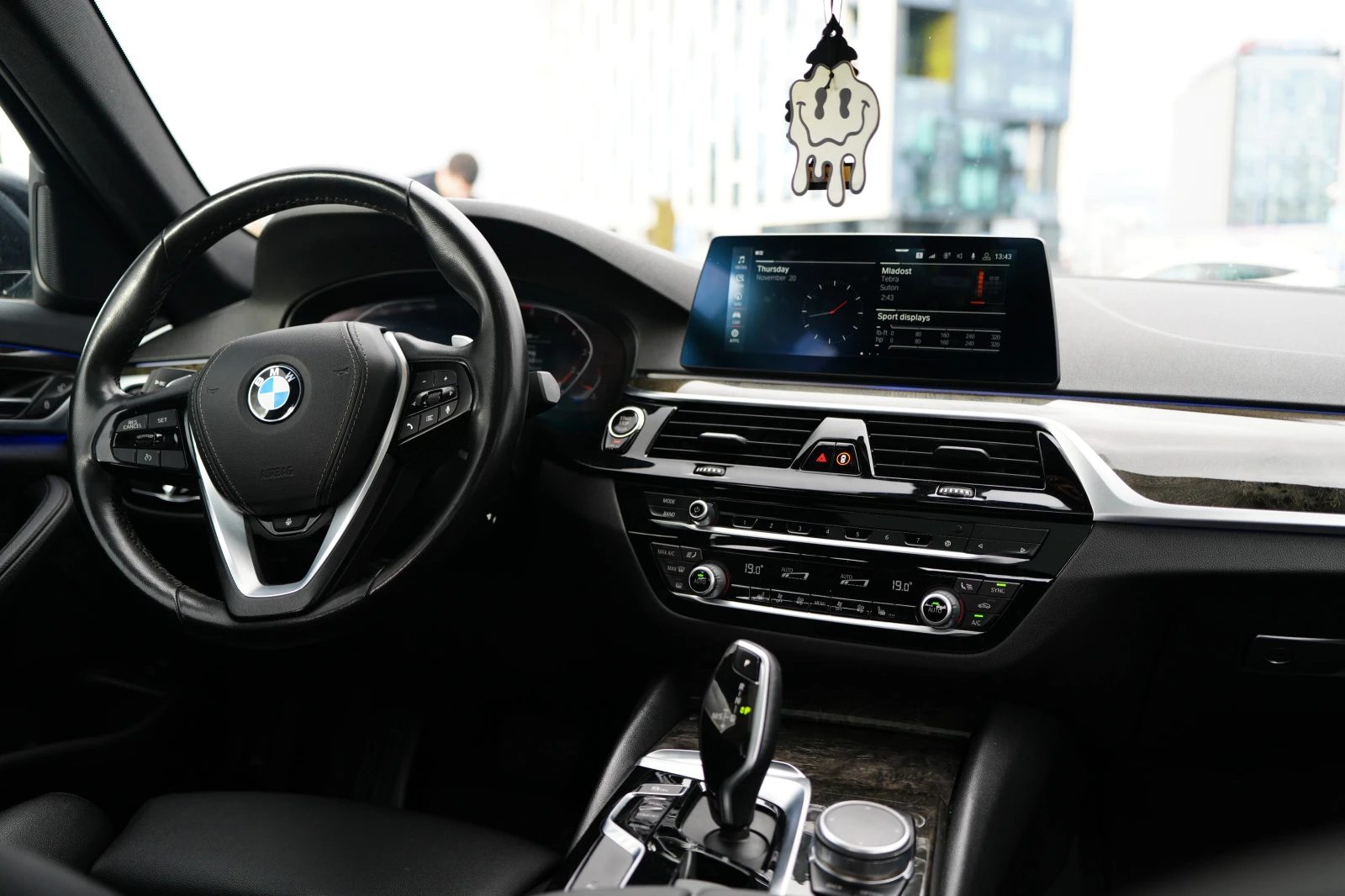 BMW 530 BMW 530i XDrive - изображение 9