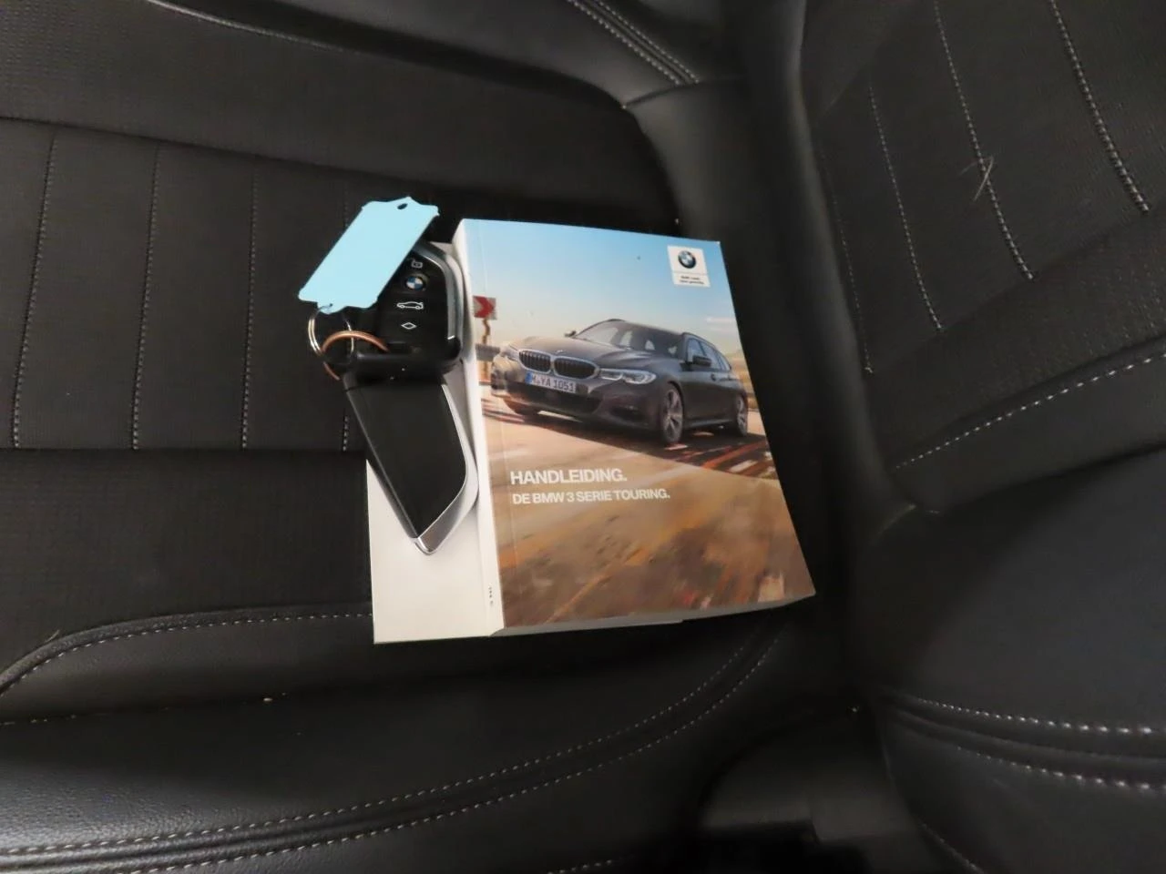 BMW 320 Executive  - изображение 6