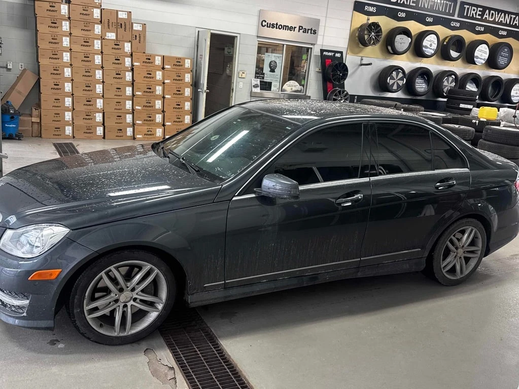 Mercedes-Benz C 300 AMG ПКАЕТ * ВСИЧКИ ЕКСТРИ * 122894 КМ ПРОБЕГ *  - изображение 3