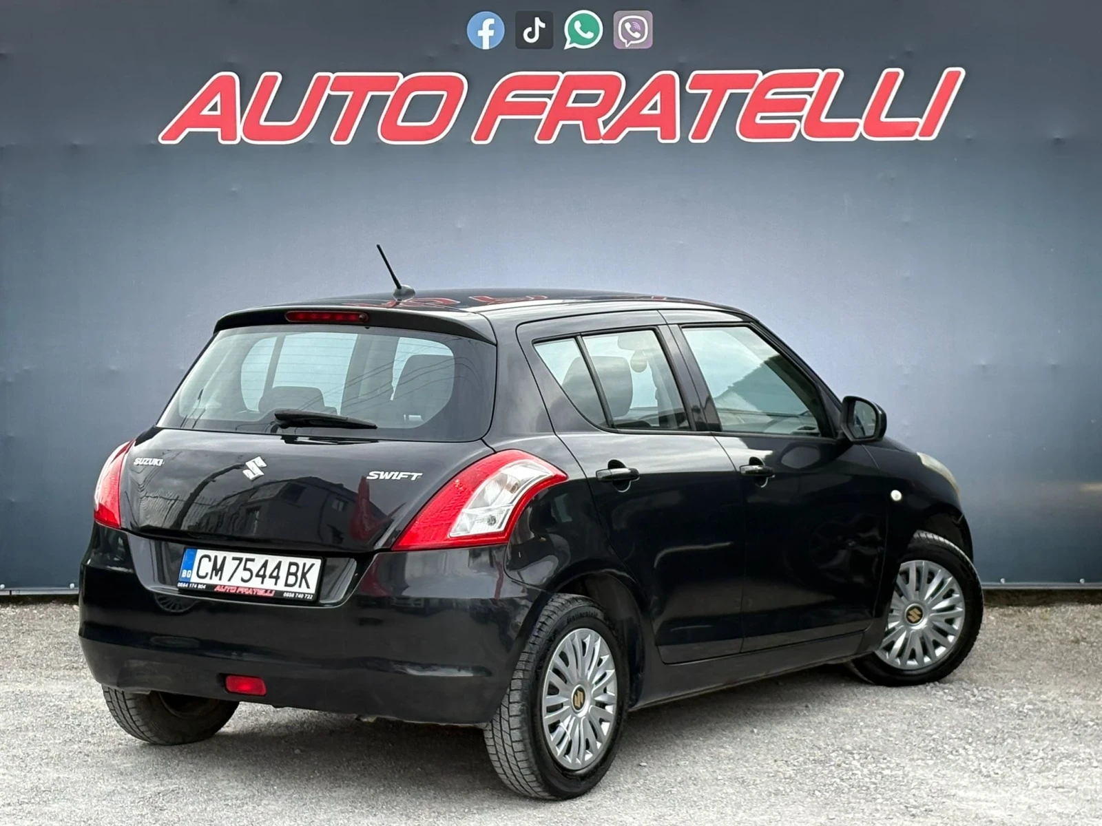 Suzuki Swift 1.3 БЕНЗИН KEYLESS* ЛИЗИНГ, снимка 4 - Автомобили и джипове - 53923280