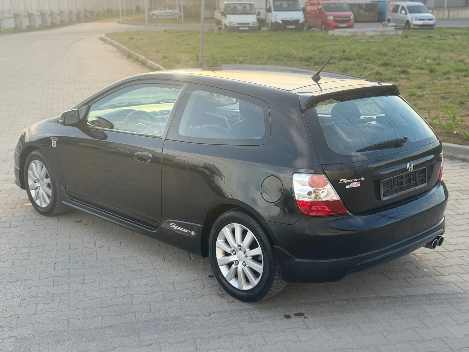 Honda Civic 1.6 V-TEC / SPORT / НОВ ВНОС, снимка 5 - Автомобили и джипове - 55275183