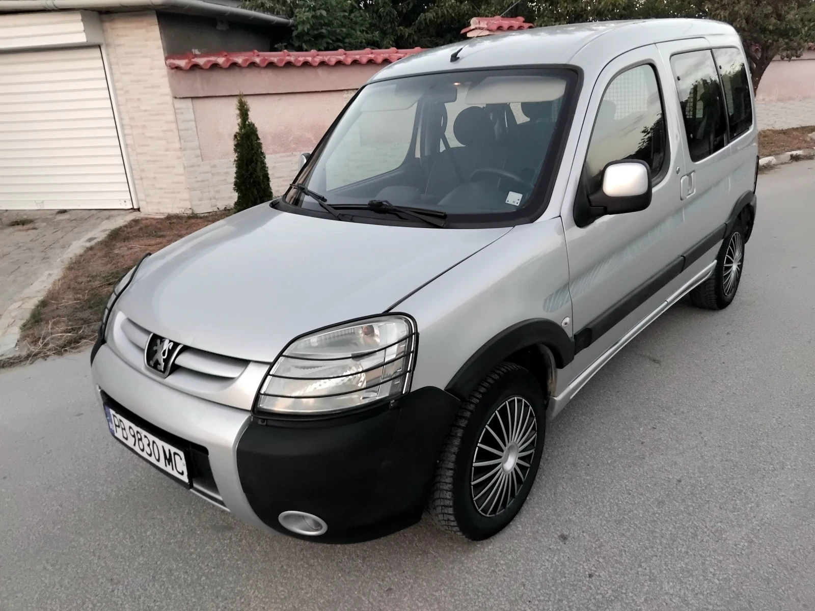 Peugeot Partner 1.6HDI.90 + КЛИМА. 2007г ТОП 7местен., снимка 14 - Автомобили и джипове - 55286600