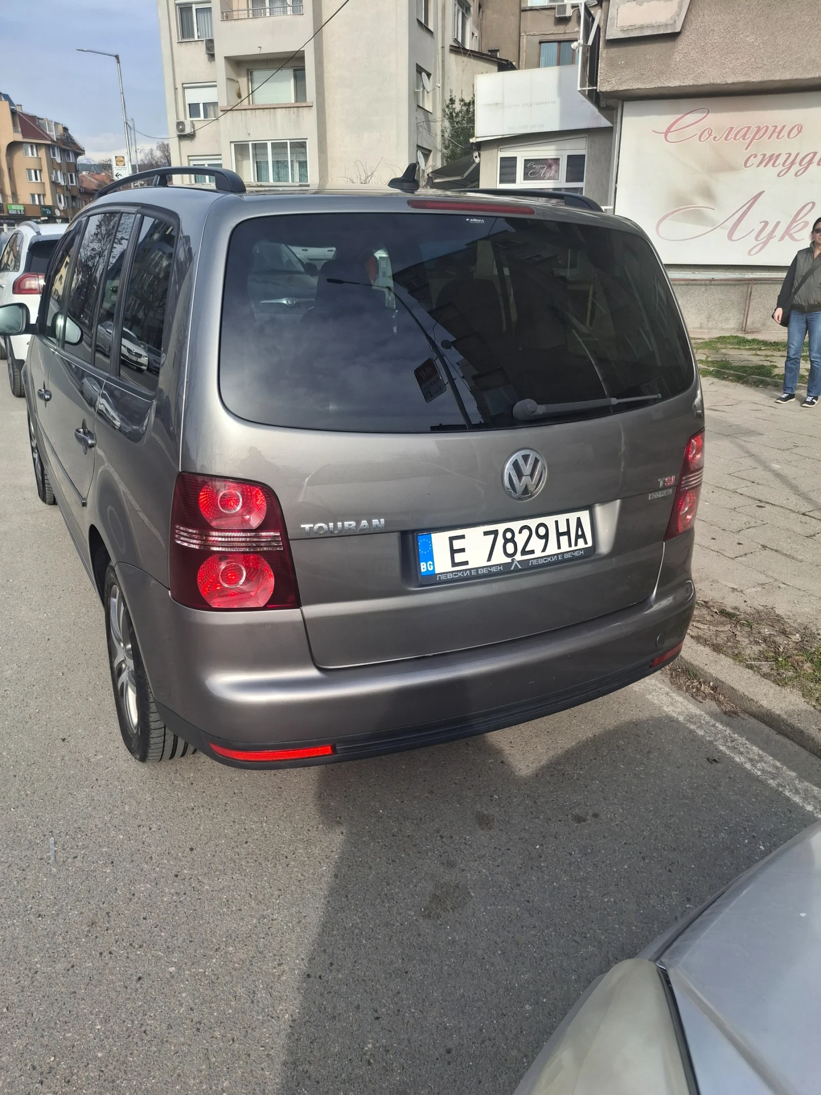 VW Touran, снимка 3 - Автомобили и джипове - 55522666