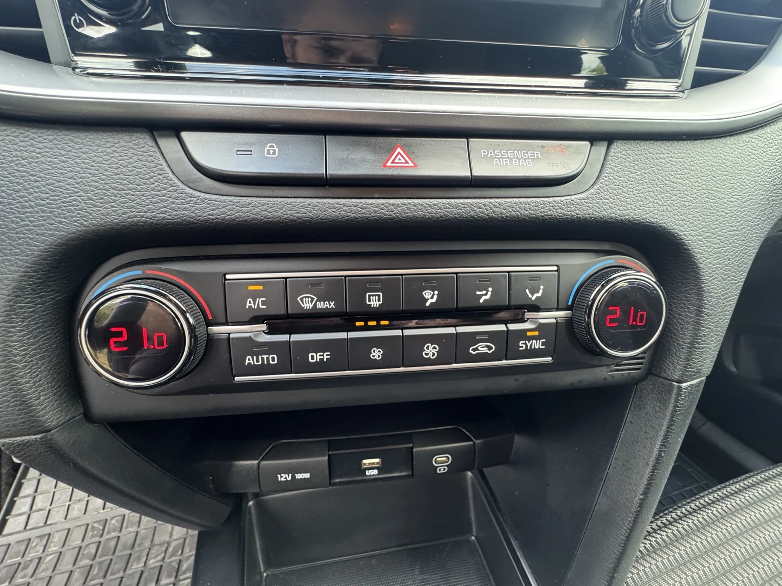 Kia XCeed, снимка 13 - Автомобили и джипове - 55559244