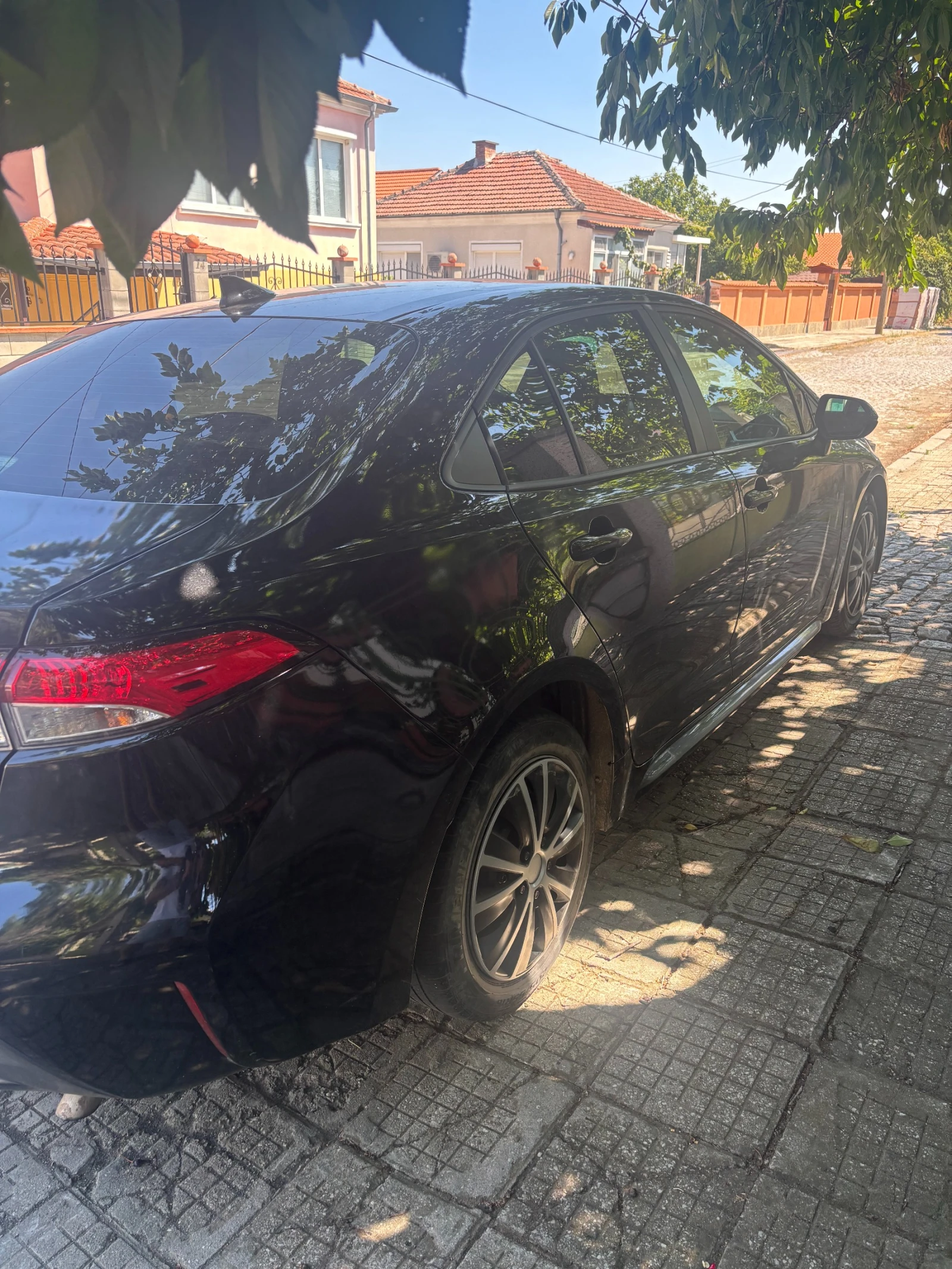 Toyota Corolla 1.8L I-4 DOHC, VVT, 139HP Front Whe | Mobile.bg � ����������� 4