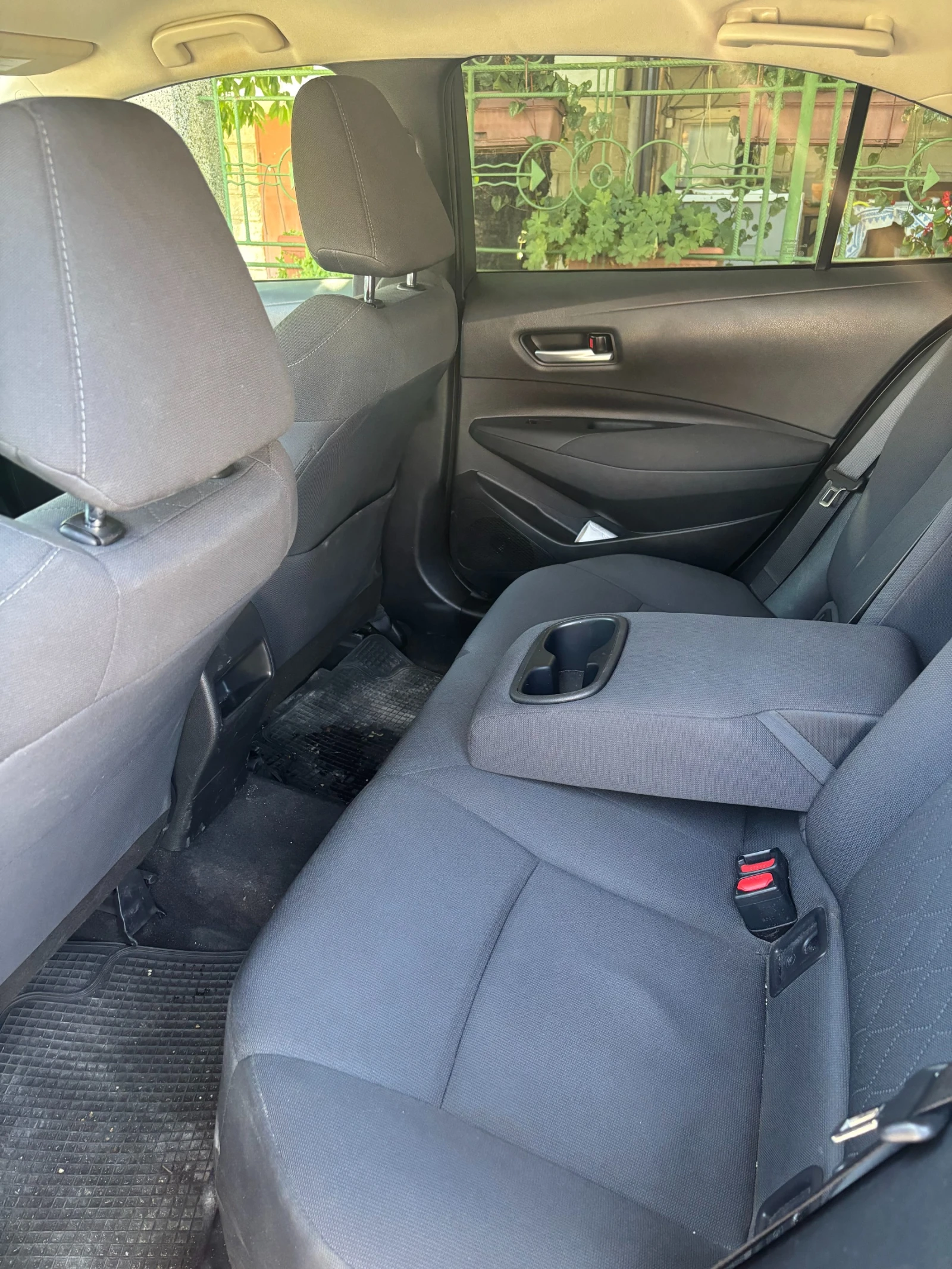 Toyota Corolla 1.8L I-4 DOHC, VVT, 139HP Front Whe | Mobile.bg � ����������� 9