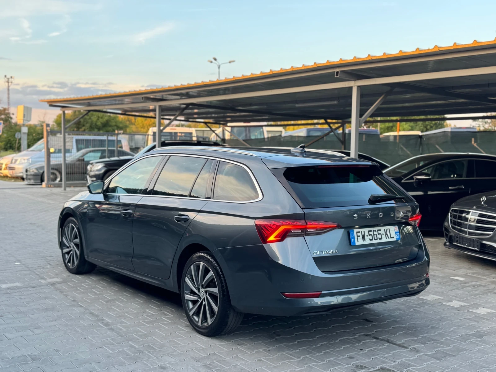Skoda Octavia 2.0TDI 150k.c AVTOMAT MATRIX, снимка 4 - Автомобили и джипове - 56220508