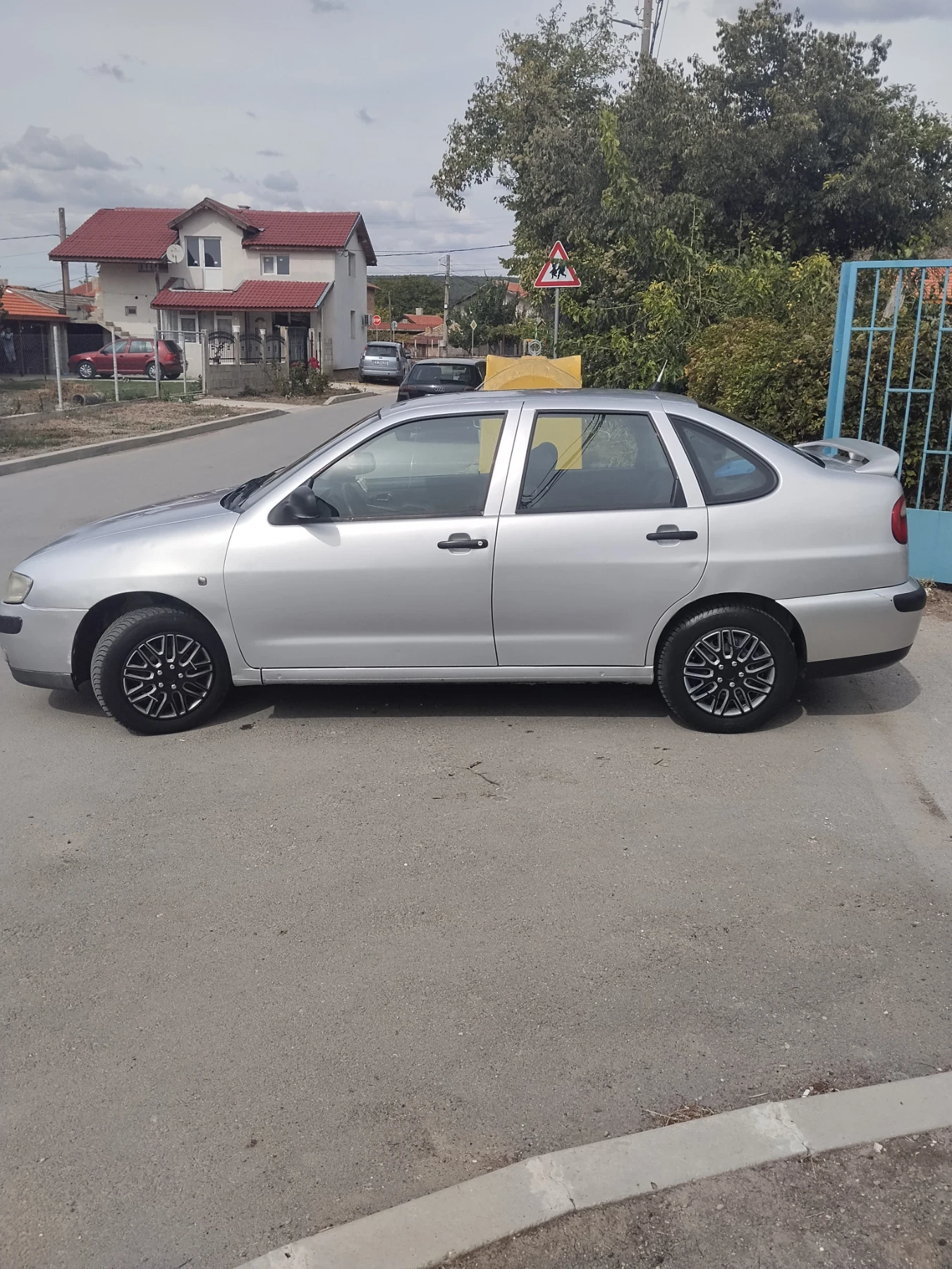 Seat Cordoba 1.9 TDI, снимка 9 - Автомобили и джипове - 56278200