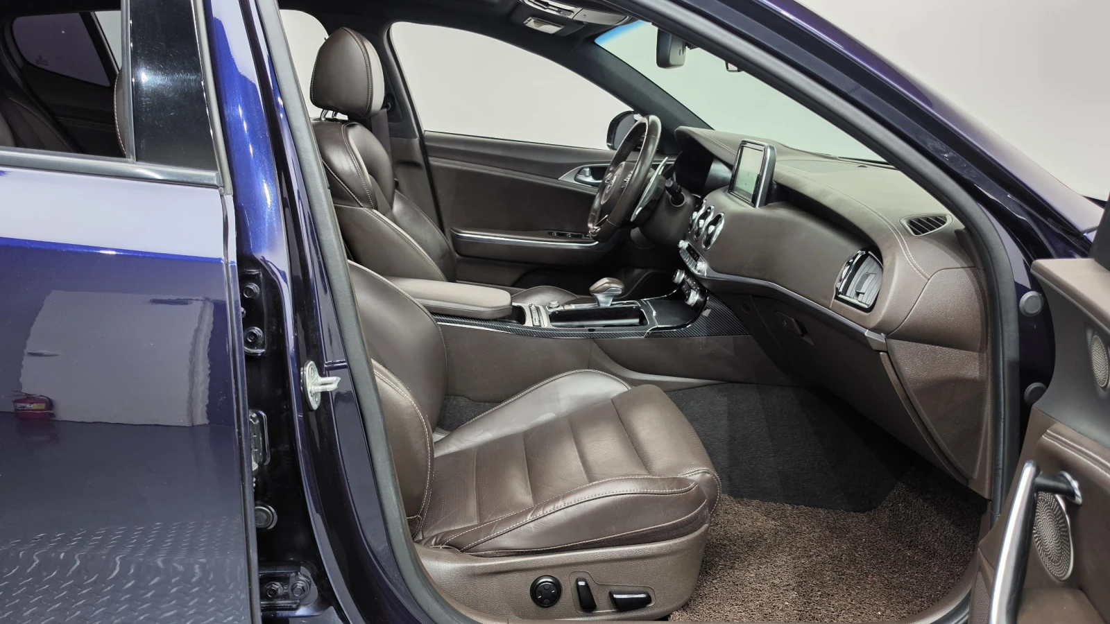 Kia Stinger 3.3 BLIND SPOT HUD 360 ������ ����* encareu.com | Mobile.bg � ����������� 11