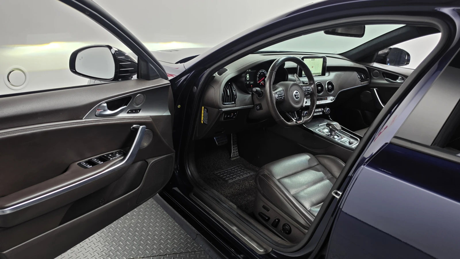 Kia Stinger 3.3 BLIND SPOT HUD 360 ������ ����* encareu.com | Mobile.bg � ����������� 10