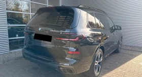 BMW X7 M60i/xDrive/H&K/PANO SKY/HEAD UP/360/ICONIC GLOW/, снимка 4