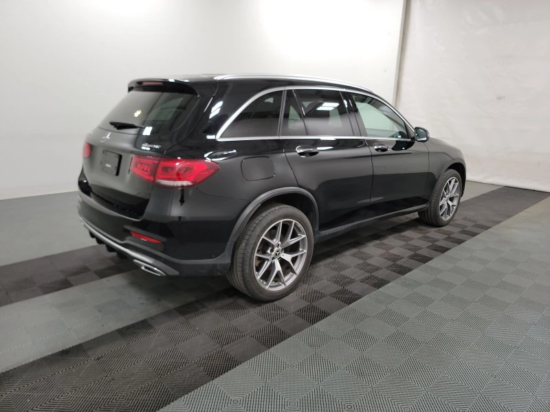 Mercedes-Benz GLC 300 4MATIC* AMG* Burmester* Digital* Подгрев* Пано* , снимка 6 - Автомобили и джипове - 49530357