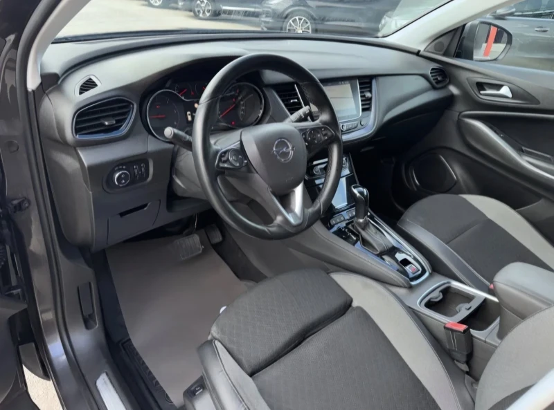 Opel Grandland X 1.6 Diesel , снимка 9 - Автомобили и джипове - 53190604