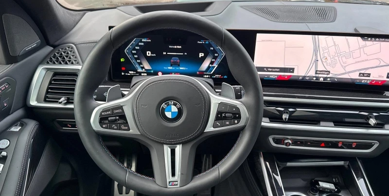 BMW X7 M60i/xDrive/H&K/PANO SKY/HEAD UP/360/ICONIC GLOW/, снимка 7 - Автомобили и джипове - 53523292