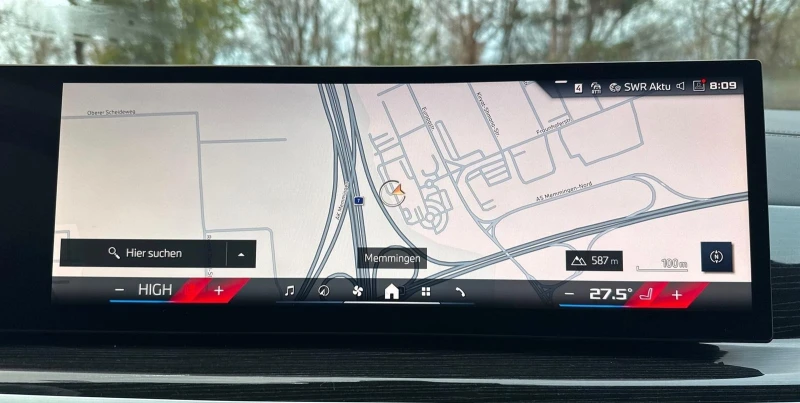 BMW X7 M60i/xDrive/H&K/PANO SKY/HEAD UP/360/ICONIC GLOW/, снимка 8 - Автомобили и джипове - 53523292