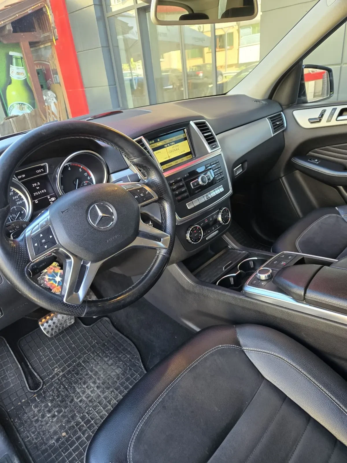 Mercedes-Benz ML 350 МЛ350 топ състояние  - изображение 7