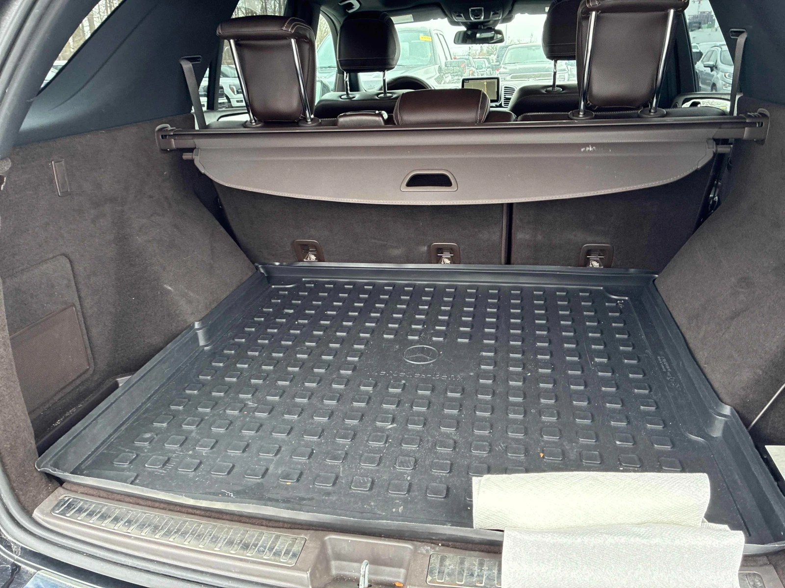 Mercedes-Benz GLE 350 AMG* PACK* HARMON* KARDON* ПОДГРЕВ* 360КАМЕРА* , снимка 12 - Автомобили и джипове - 53905392