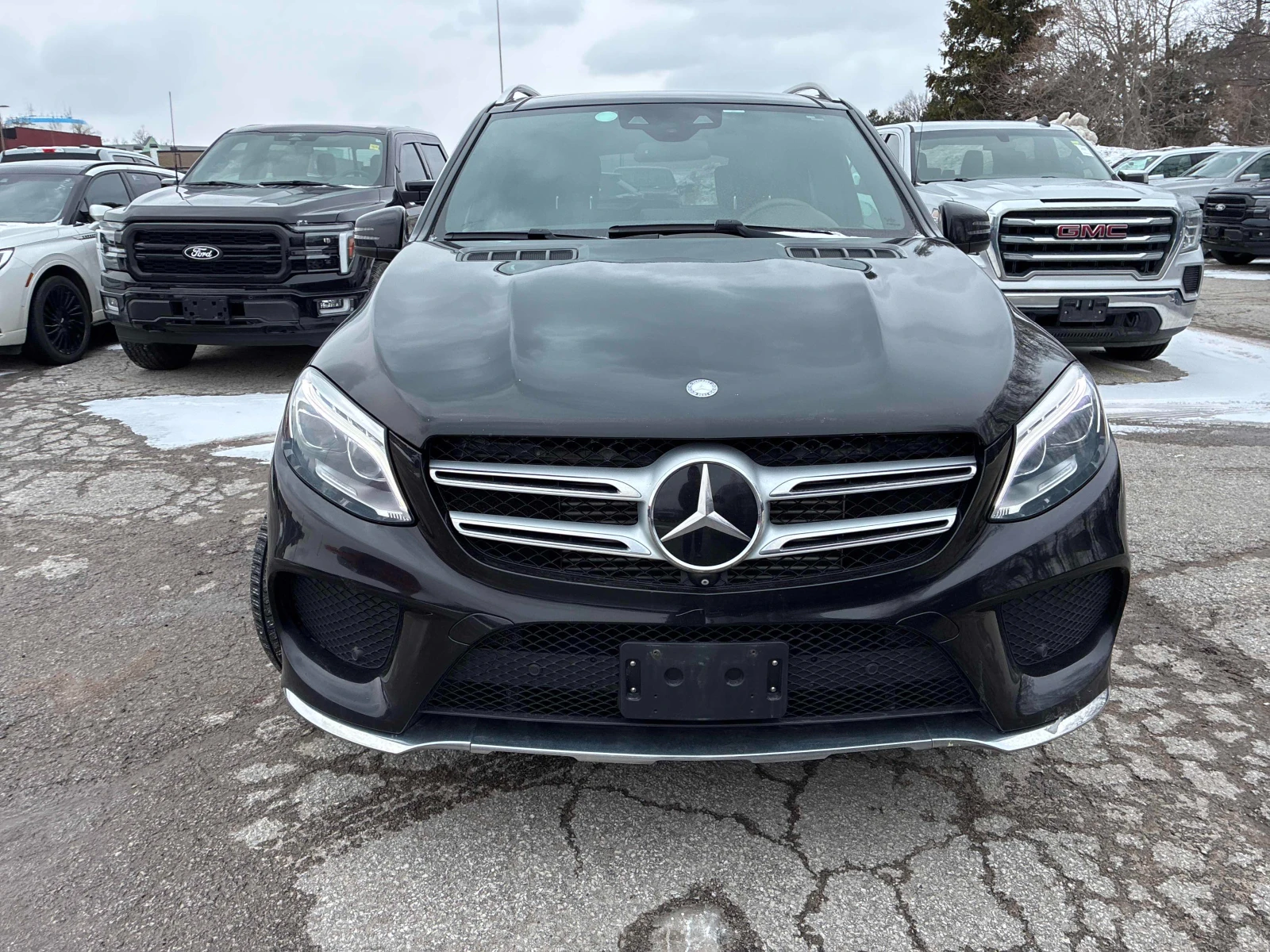 Mercedes-Benz GLE 350 AMG* PACK* HARMON* KARDON* ПОДГРЕВ* 360КАМЕРА* , снимка 4 - Автомобили и джипове - 53905392