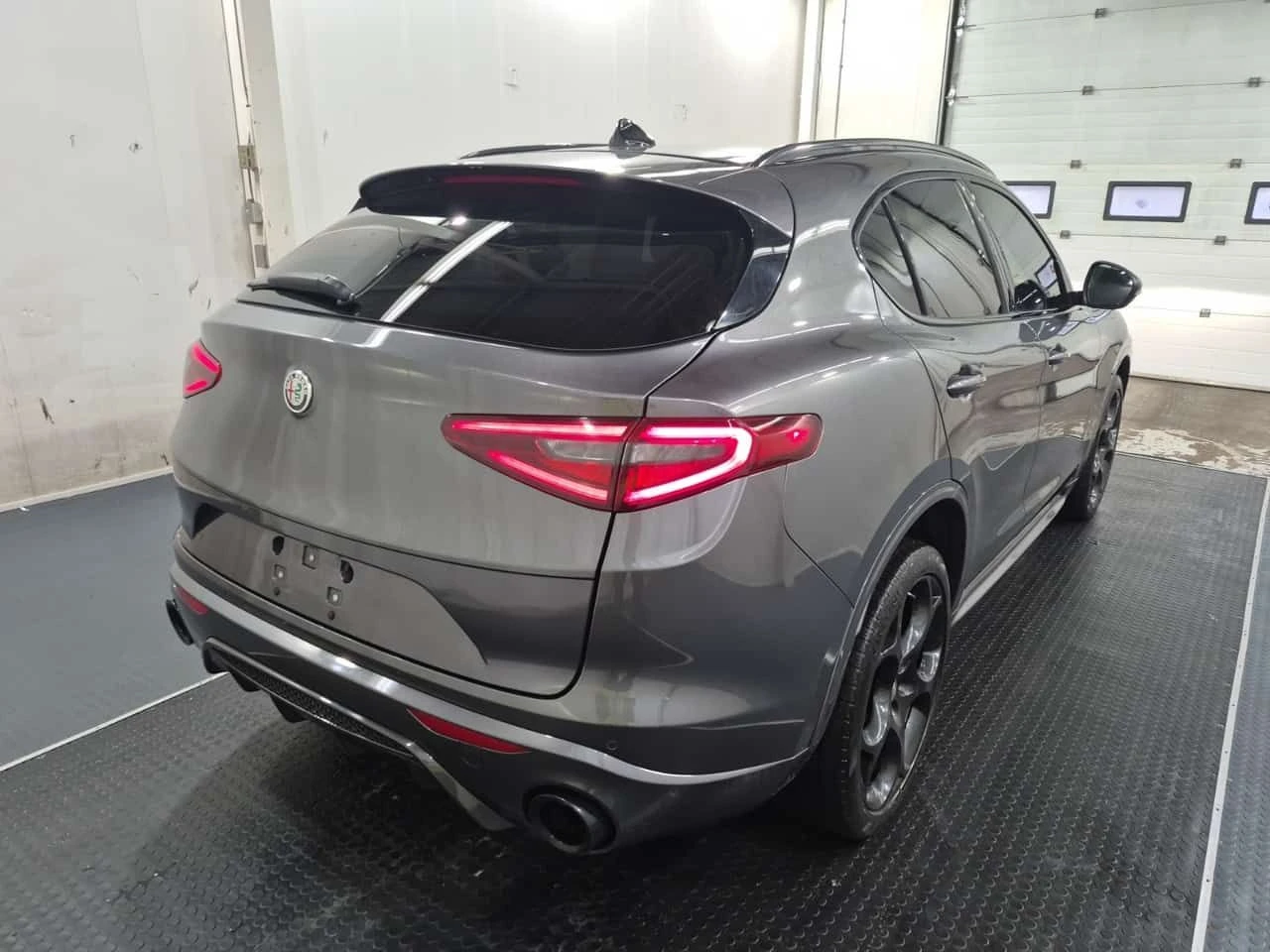 Alfa Romeo Stelvio * VELOCE * CARFAX * ЦЕНА ДО БГ, снимка 4 - Автомобили и джипове - 53954521