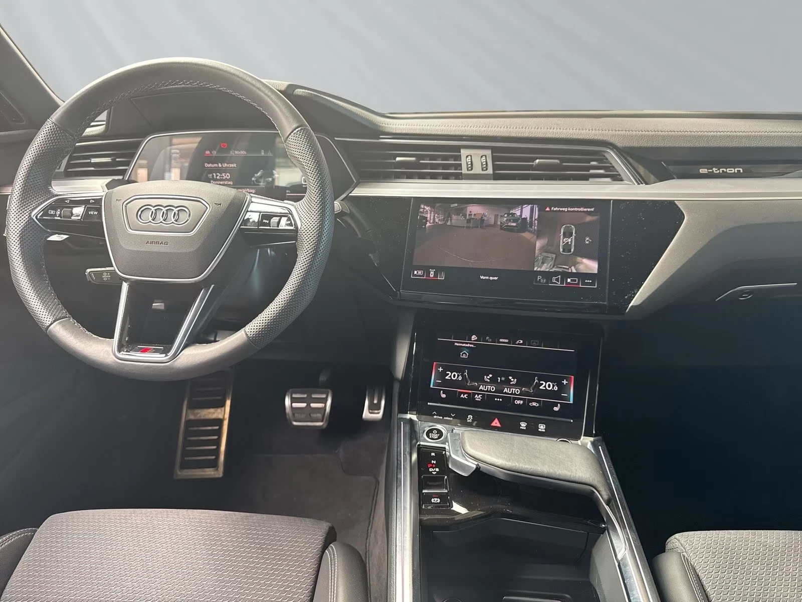 Audi Q8 E-TRON 55 QUATTRO SPORTBACK S-LINE MATRIX 360 CAM, снимка 6 - Автомобили и джипове - 54019166