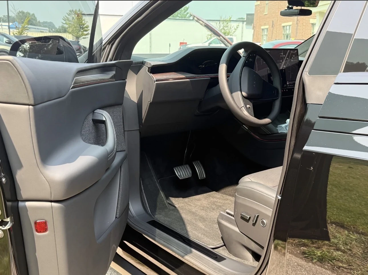 Tesla Model X Plaid 2026 , снимка 4 - Автомобили и джипове - 54111171