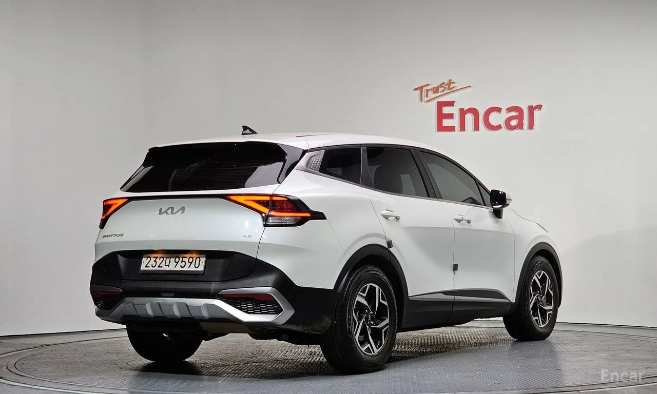 Kia Sportage 2.0D 4x4 Trendy* HARMAN KARDON* PANORAMA* ПОДГРЕВ*, снимка 3 - Автомобили и джипове - 54867110