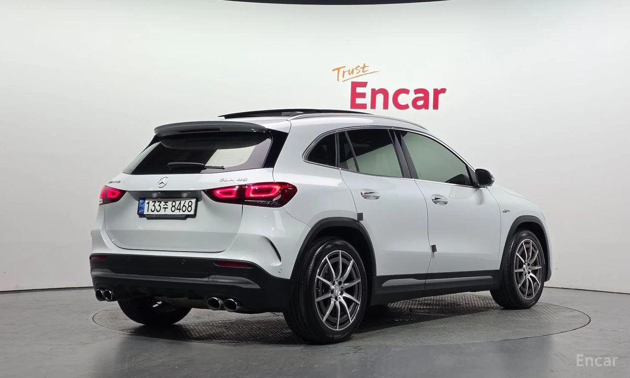 Mercedes-Benz GLA 45 AMG 4MATIC+ * ДИСТРОНИК* ХЕДЪП* 360КАМЕРА* , снимка 2 - Автомобили и джипове - 55972995