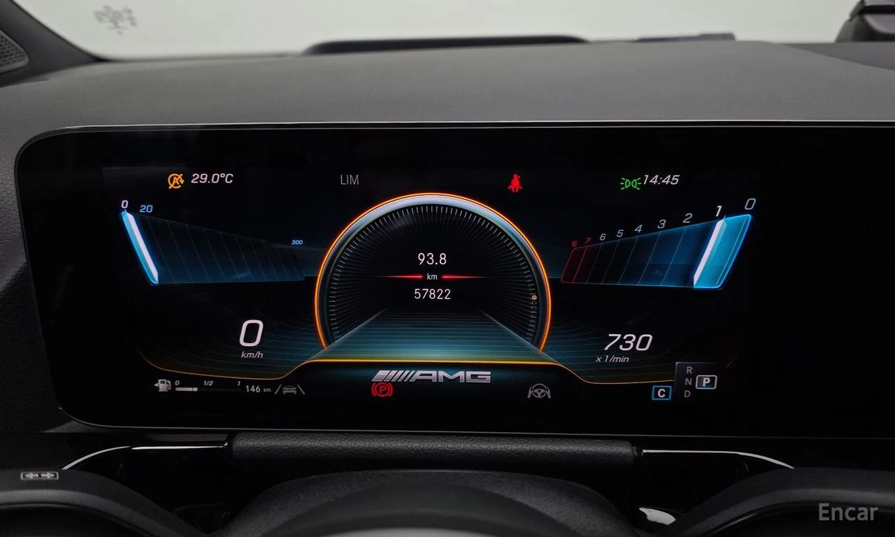 Mercedes-Benz GLA 45 AMG 4MATIC+ * ДИСТРОНИК* ХЕДЪП* 360КАМЕРА* , снимка 12 - Автомобили и джипове - 55972995