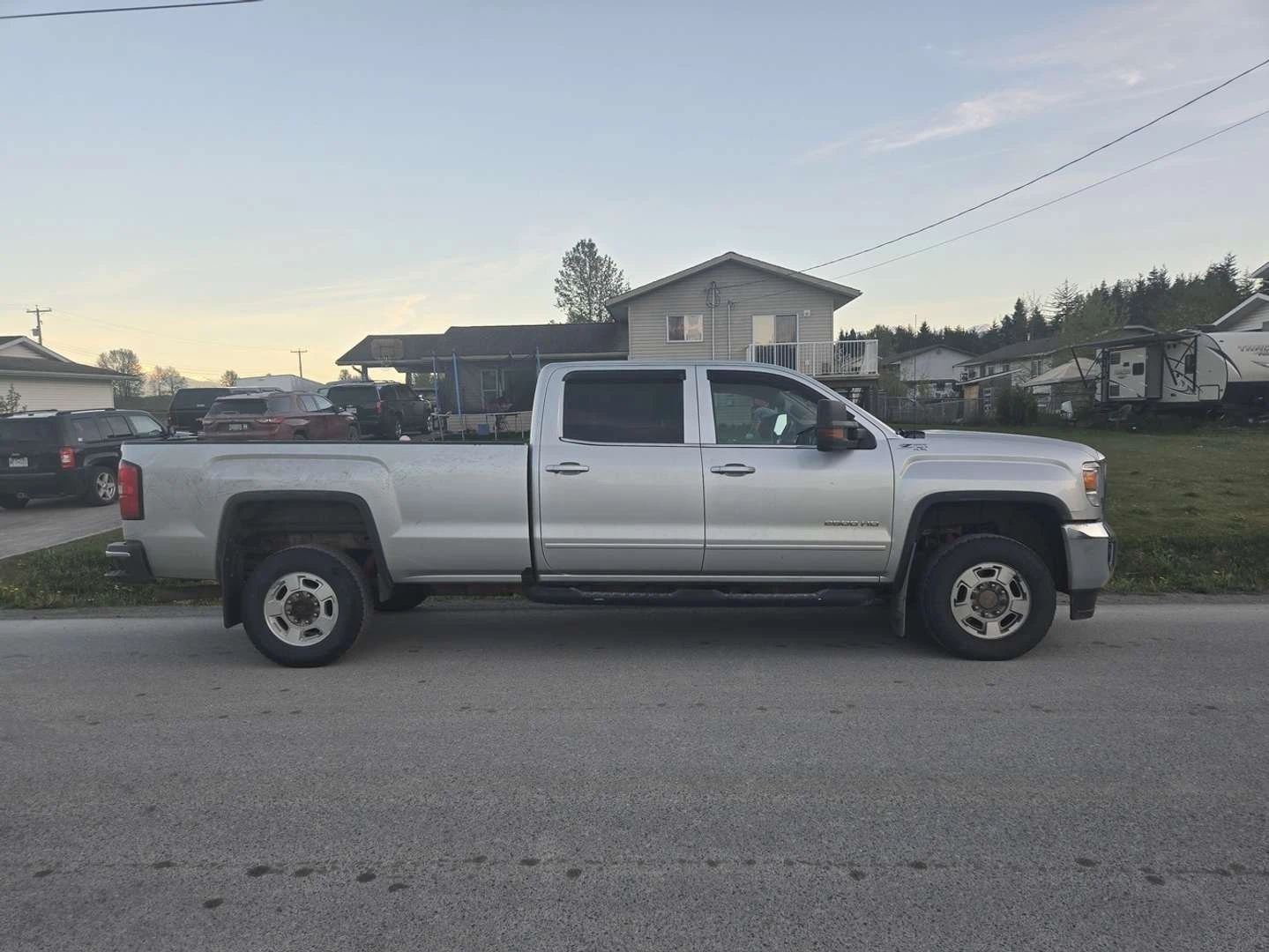 Gmc Sierra, снимка 2 - Автомобили и джипове - 56020221