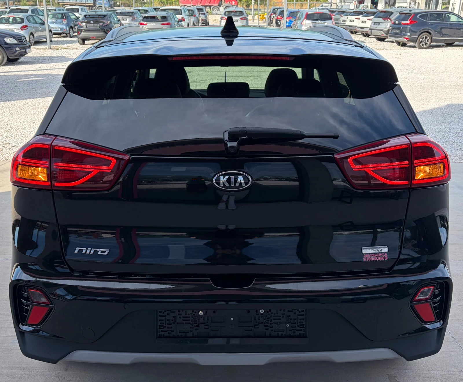 Kia Niro 1.6 HEV , снимка 5 - Автомобили и джипове - 56223410