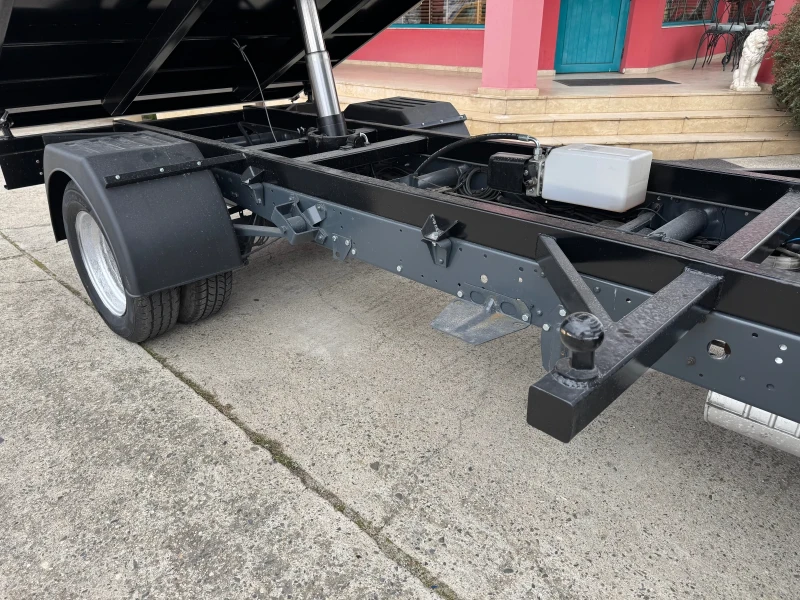 Iveco Daily 3.0HPI* Климатик* Тристранен самосвал* 3.80м кош, снимка 14 - Бусове и автобуси - 52816782