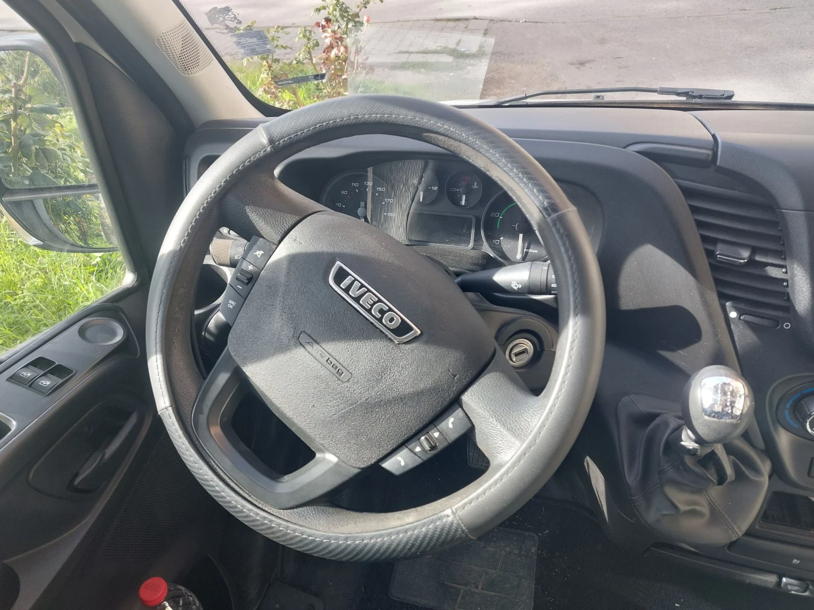 Iveco Daily 35s17 3.0 170k.c - изображение 2