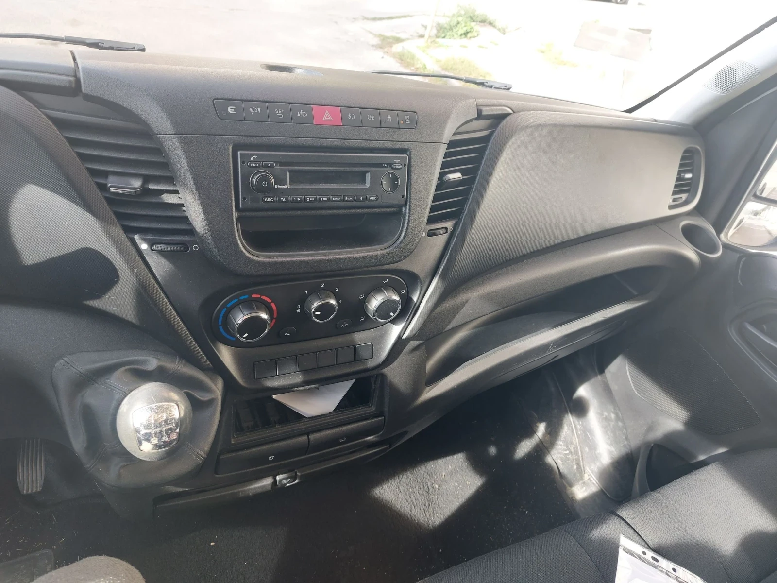 Iveco Daily 35s17 3.0 170k.c - изображение 3