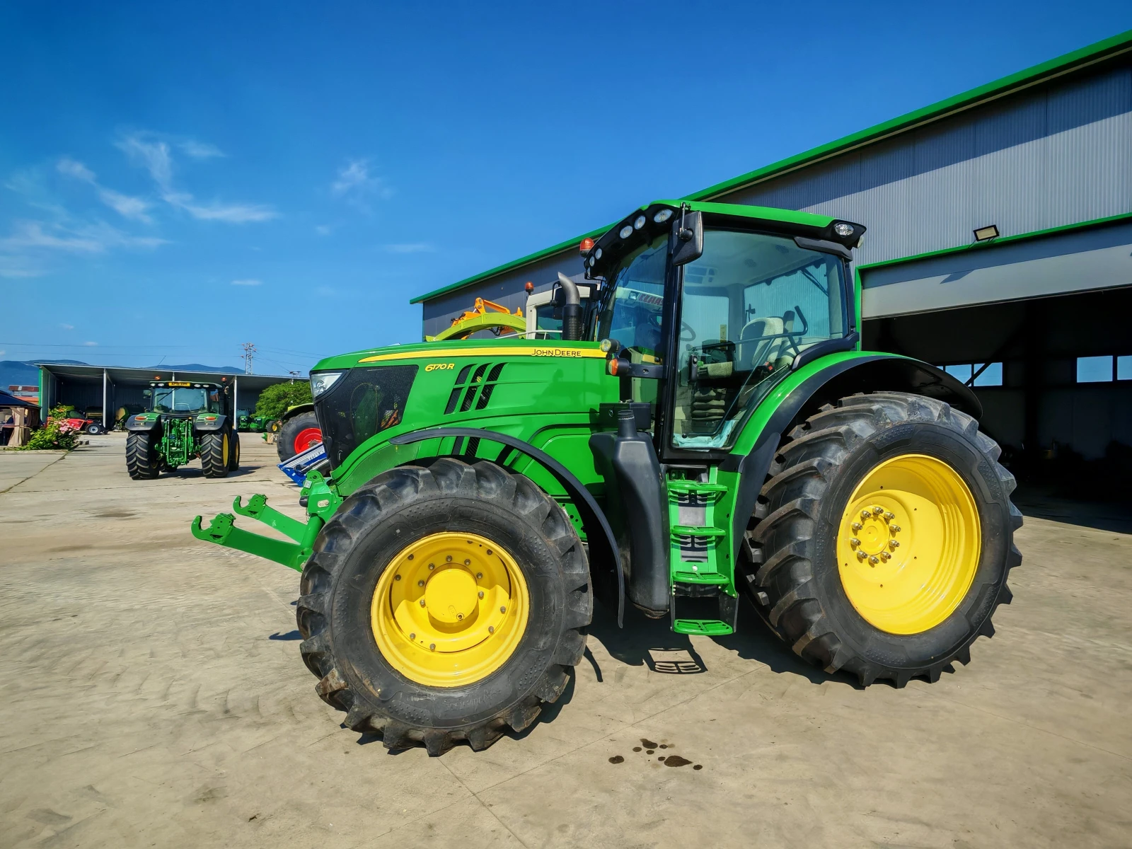 Трактор John Deere 6170R лизинг с първоначална вноска 20% - изображение 2
