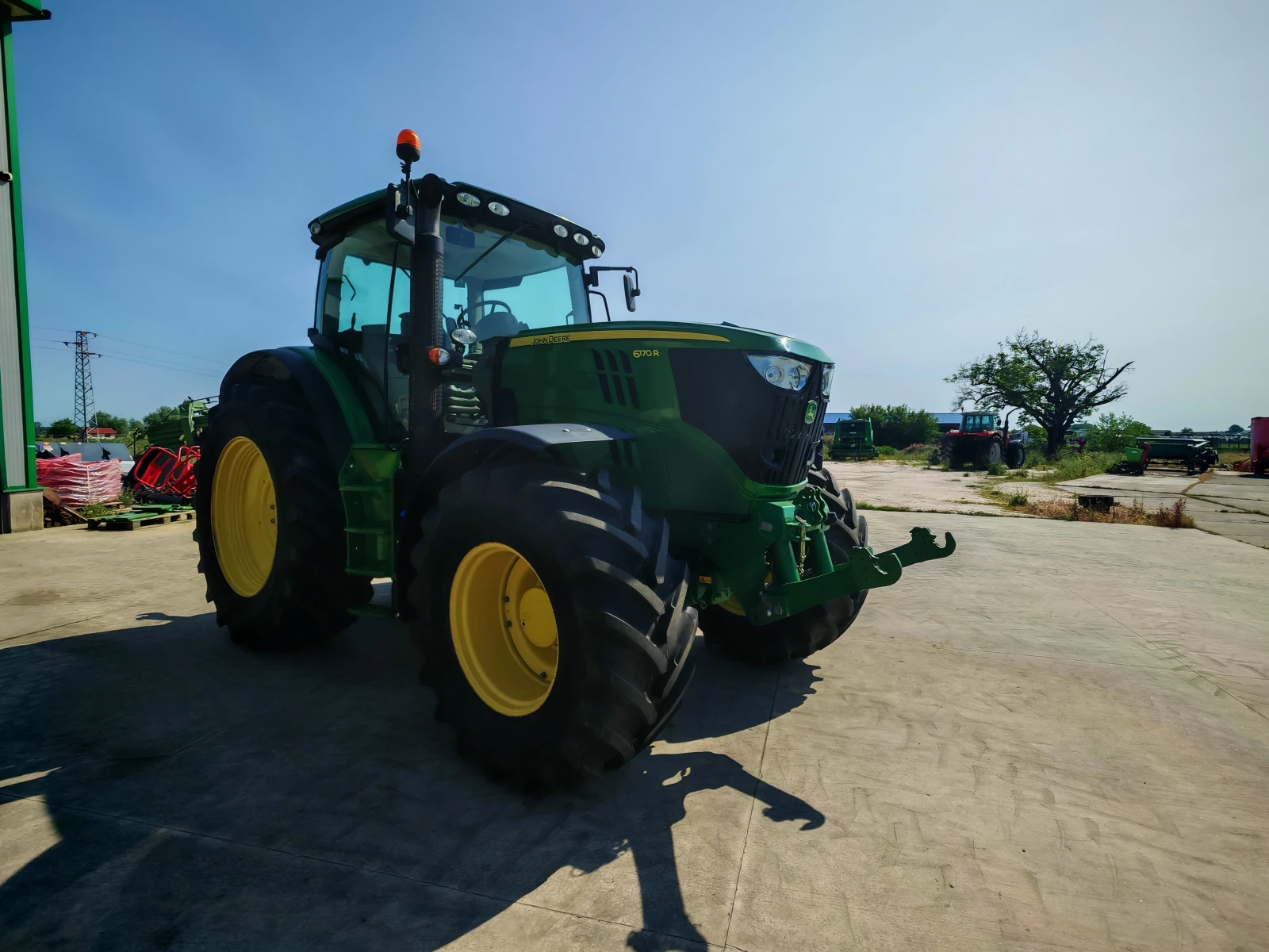 Трактор John Deere 6170R лизинг с първоначална вноска 20% - изображение 4