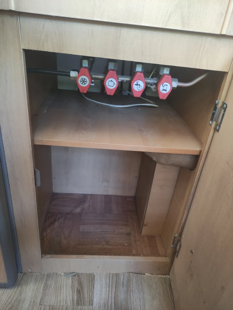 Кемпер Fiat Ducato 1.9 TD, снимка 17 - Каравани и кемпери - 51187126