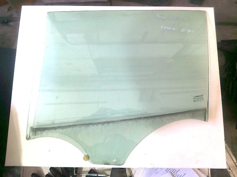 стъкло задно ляво за Рено Меган комби (9)