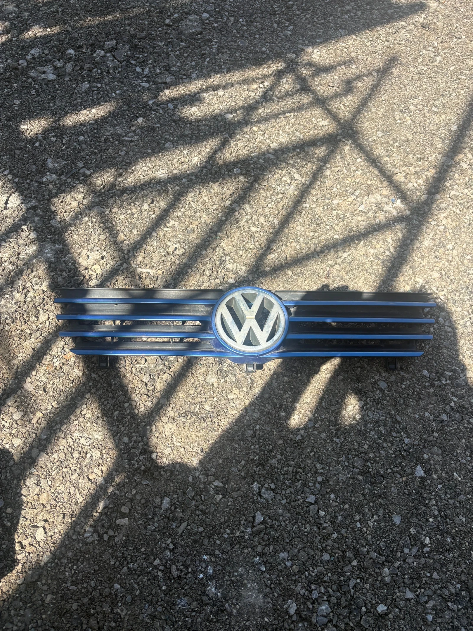 Решетка за VW POLO 2001год.