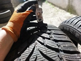 Гуми Зимни 235/55R18, снимка 4